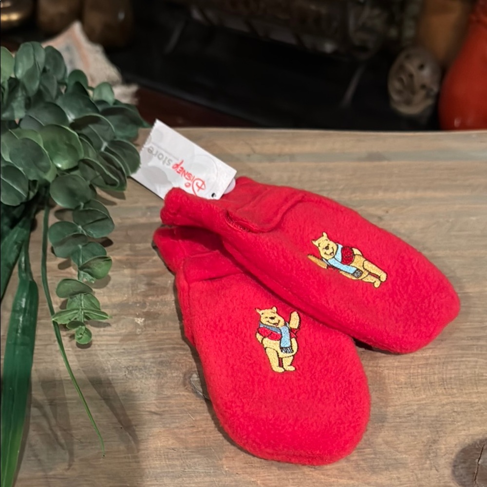 Disney Red Winnie the Pooh Mittens with Bear Embroidery. Size Large.